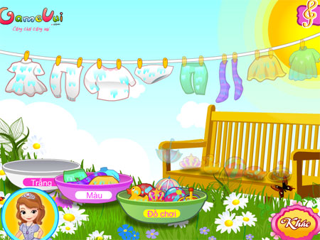 Sofia giặt quần áo