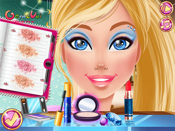 ellie-thuy-thu-mat-trang