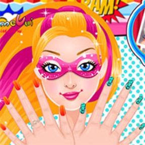 Làm móng tay cho Barbie
