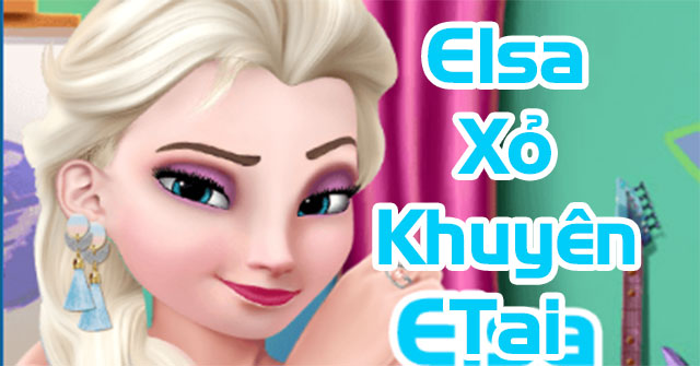 Elsa xỏ khuyên tai