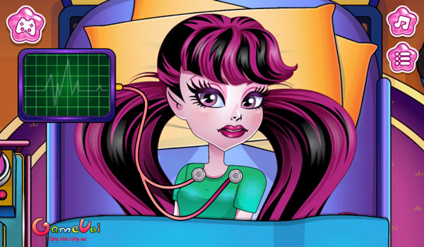 Giúp cô bạn Ma cà rồng Draculaura mổ và thay trái tim mới