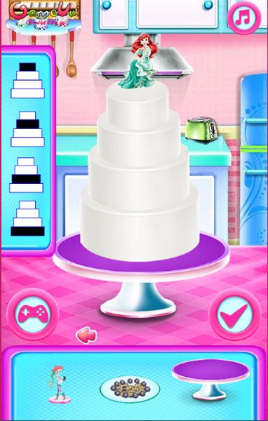 Trang trí cho chiếc bánh