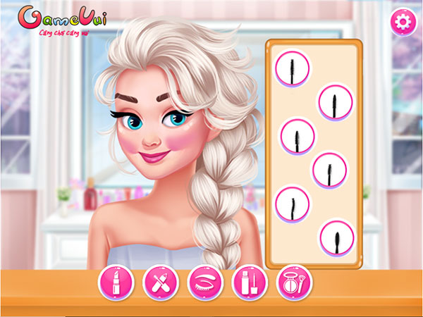 Trang điểm cho Elsa