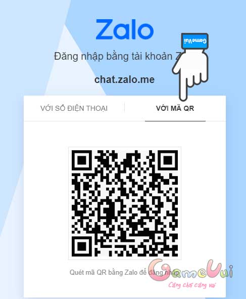Với mã QR