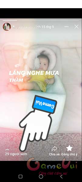 Ấn vào số lượng người xem