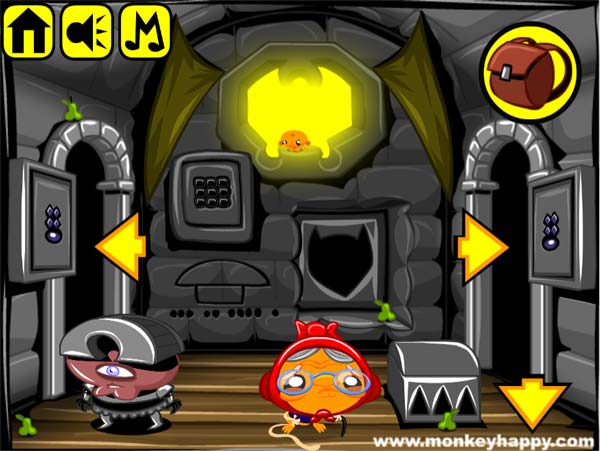 Lọt vào trong căn nhà đá