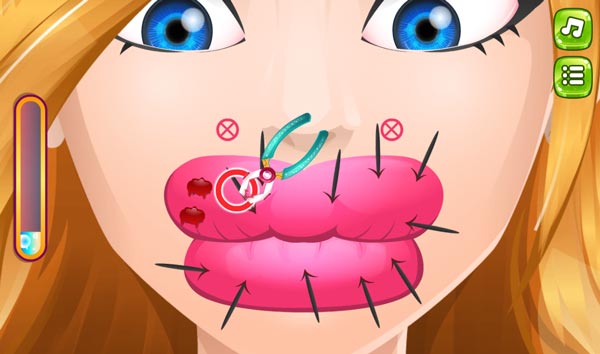 Nhẹ nhàng rút gai xương rồng ra khỏi cặp môi