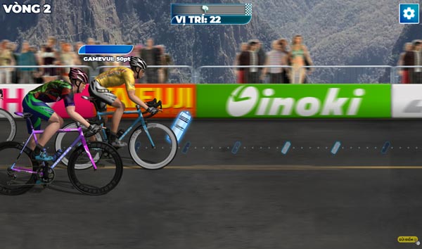 Thu thập chai nhựa để tăng sức mạnh, năng lượng