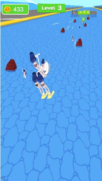 Giải cứu những người đẹp khác đang bơi