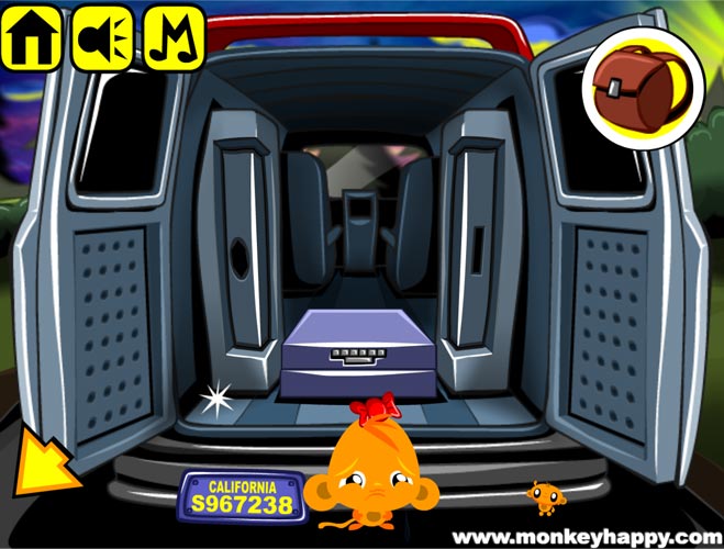 Hãy để ý các gợi ý để mở khóa các ô mật mã nhé.