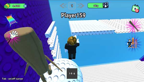 Lưu ý con số ở phía dưới màn hình đếm ngược về 0 mới có thể tát đối thủ