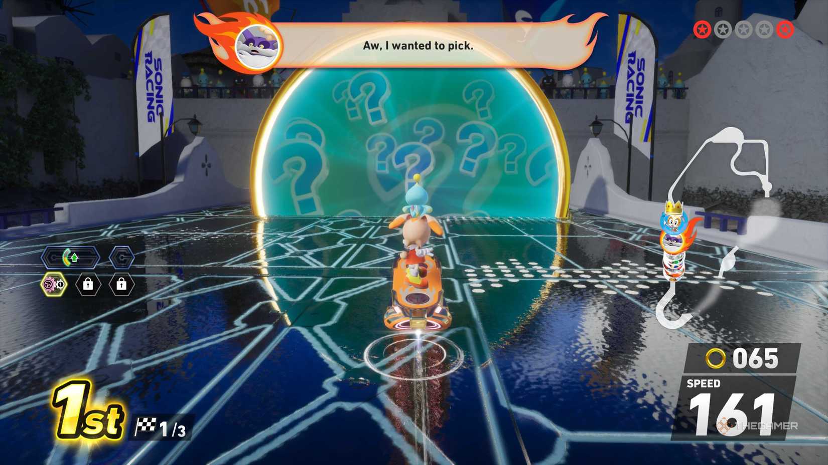 Đi qua một cổng tới một đường đua khác trong Sonic Racing: CrossWorlds.