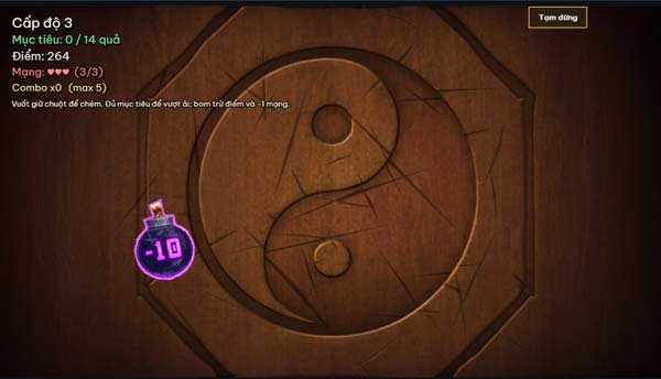 Không được chém vào quả bom nhé